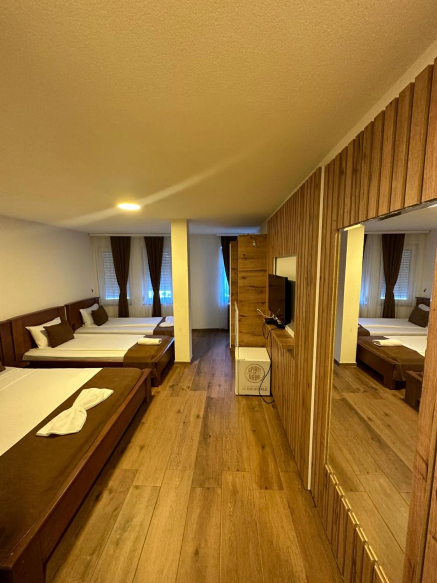 Hotel Panorama Rugove Peje Exterior foto